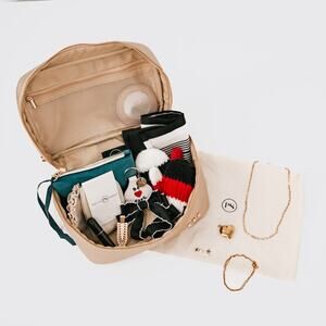 Pretty Simple 12 Women's  Accessories Gifts WOW